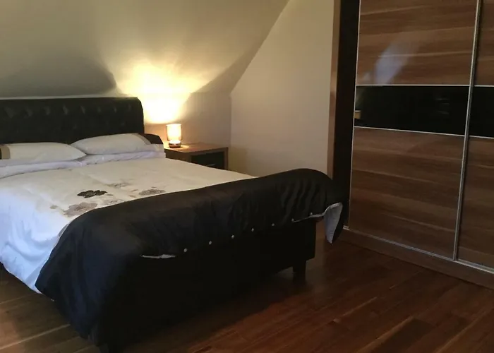 Loistin An Iuir Panzió